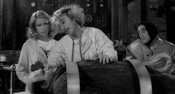 Gene Wilder (C) in un fermo immagine del film "Frankenstein Junior". ANSA/WIKIPEDIA +++EDITORIAL USE ONLY - NO SALES+++ 