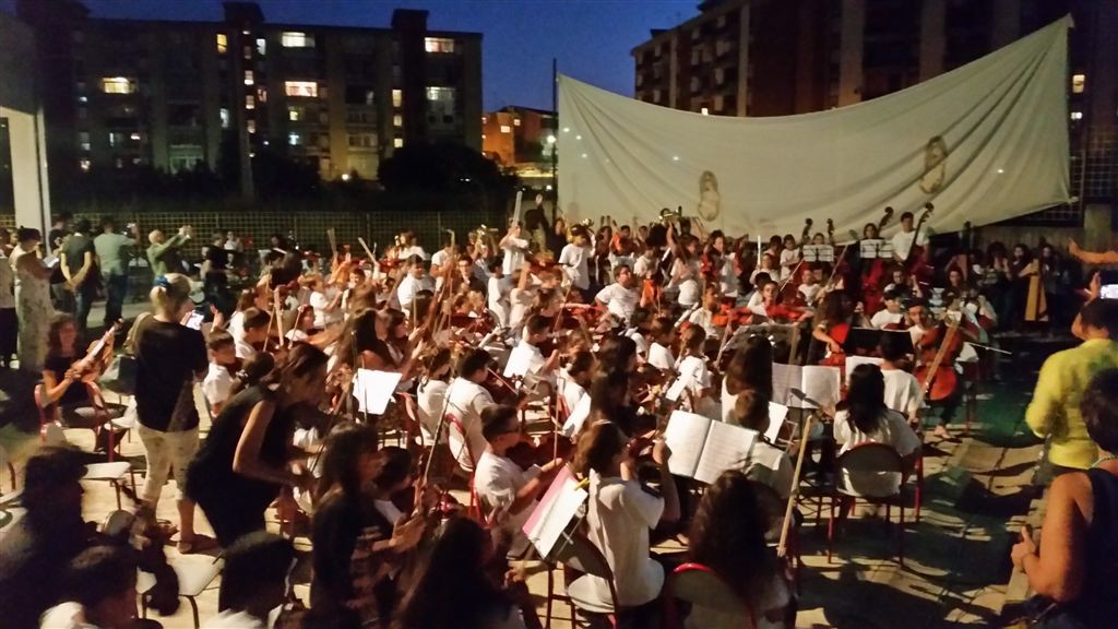 2-tvb-junior-orchestra-estate-2016-librino-anfiteatro-scuola-campanella-sturzo