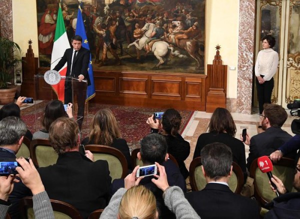Italian Prime Minister Matteo Renzi during a press conference in Rome, 5 December 2016. Renzi has resigned after suffering a heavy defeat in a referendum over his plan to reform the constitution. 