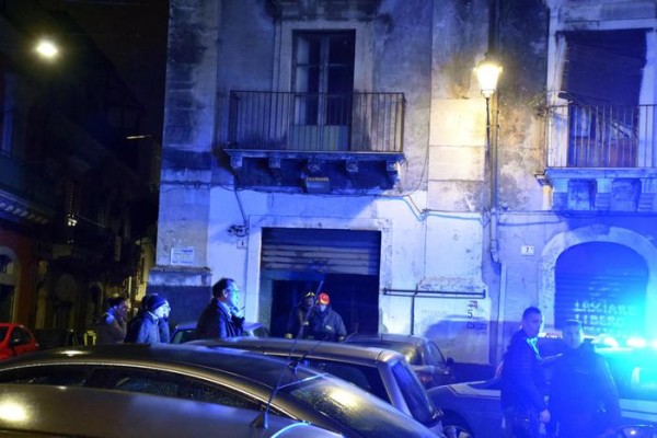 ++ Esplosione a Catania: 3 vittime, 2 sono vigili fuoco ++ 