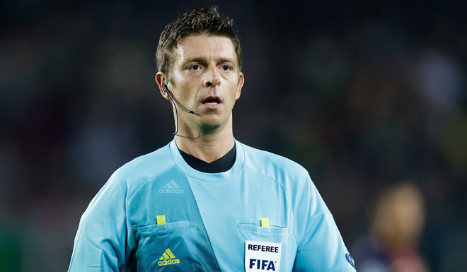 referee Gianluca Rocchi during the UEFA Champions League Group G match between FC Barcelona and Celtic FC at the Camp Nou Stadium on October 23, 2012 in Barcelona, Spain.(Photo by VI Images via Getty Images) 