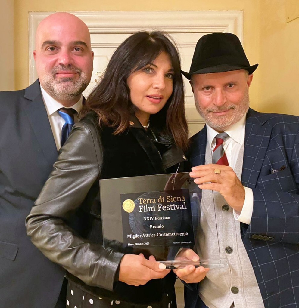 La bellissima Nadia Bengala premiata alla manifestazione cinematografica di Siena
