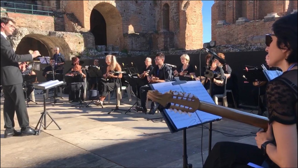 Taormina-Teatro-Antico-Orchestra-a-plettro-Città-di-Taormina-prove-estate-2020