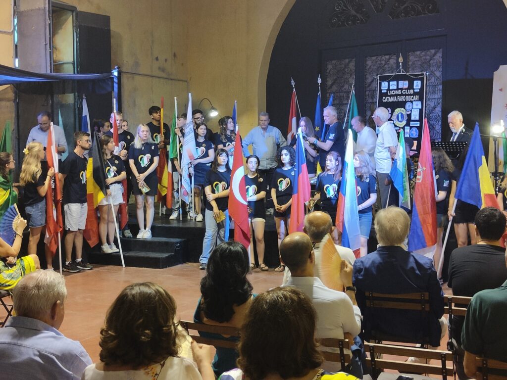Lions Club Catania Faro Biscari: Scambi giovanili internazioni alla Festa delle Bandiere 2023