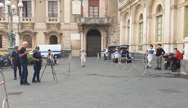 Polizia Locale di Catania: raffiche di sequestri per scooter elettrici con pedali e multe per guida pericolosa di monopattini