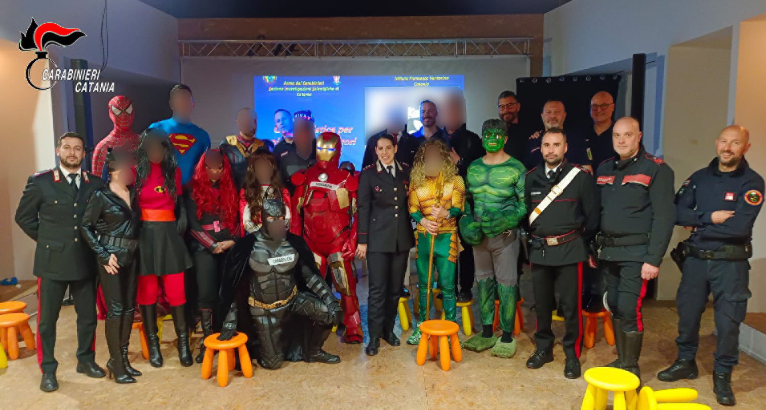 Incontro tra Carabinieri, Supereroi Marvel e bambini a Catania per diffondere il messaggio della legalità