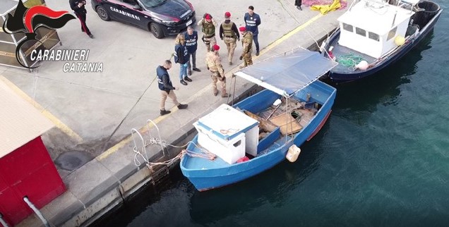 Furti di barche, motori e persino carburante alla Guardia Costiera di Riposto. Arrestati due fratelli