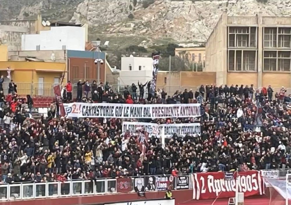 Assostampa Sicilia: striscioni allo stadio contro l’informazione nel Trapanese