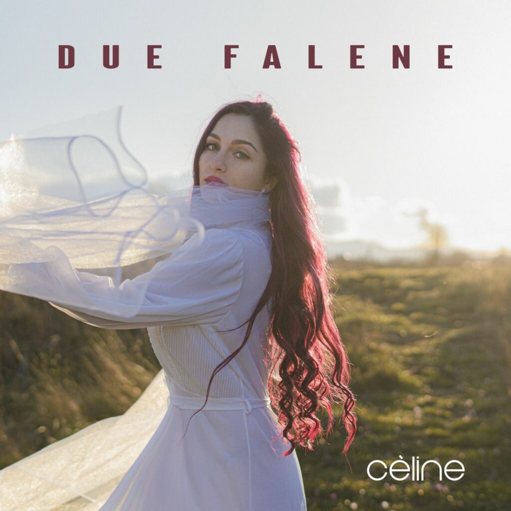 Online il videoclip “Due falene” della cantautrice e polistrumentista calabrese Cèline – VIDEO