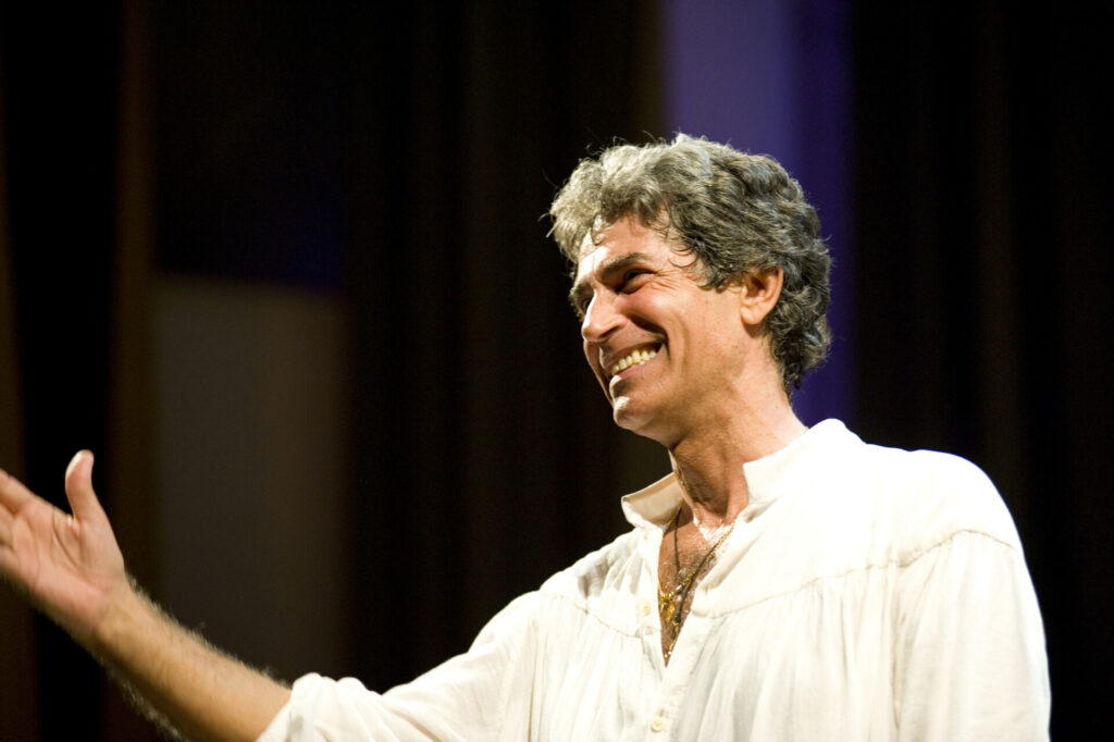 Al Teatro Musco di Catania, Gianfranco Jannuzzo racconta la Sicilia in “Recital”