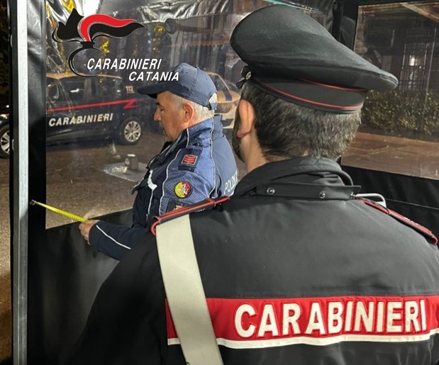 Sequestrati a Catania un chiosco abusivo con apparecchi per giochi d’azzardo e una smart rubata